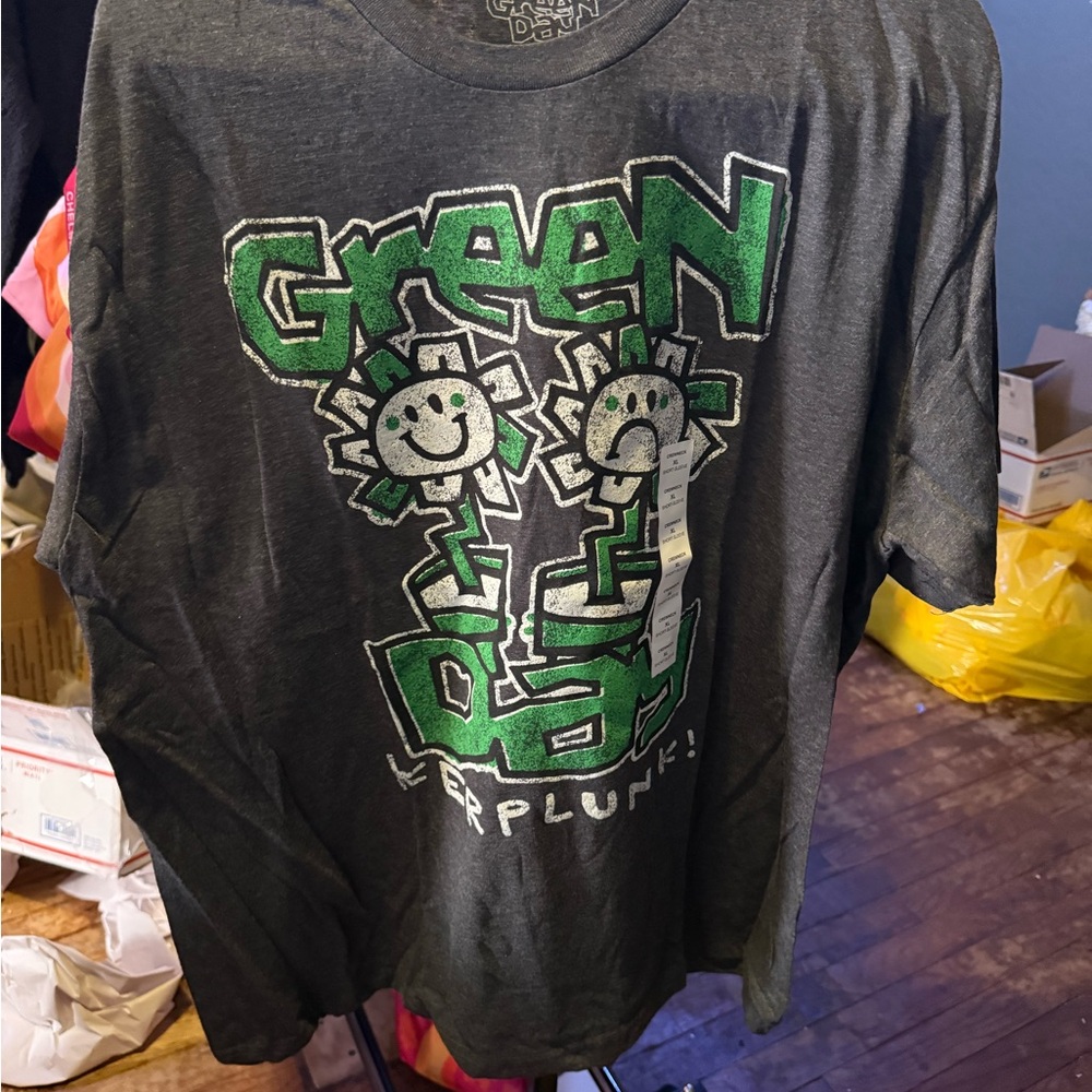 Green Day Graphic T-Shirt